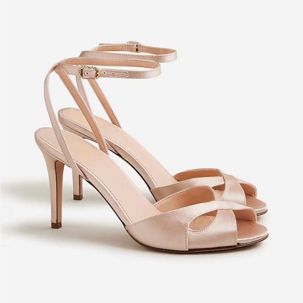 NWT Collection Rylie Cutout Heels in Italian Satin